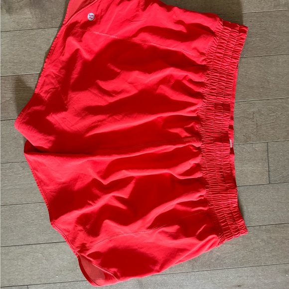 Lululemon hotty hot shorts - Picture 2 of 2